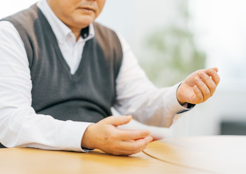 00歳　前職：販売代理店